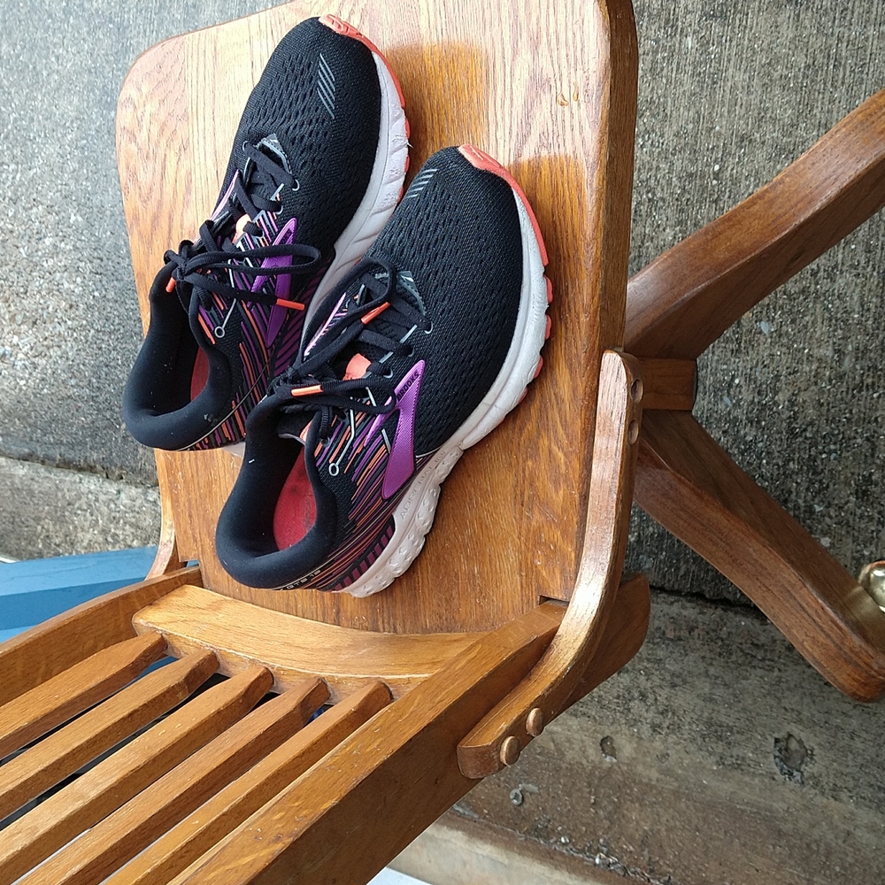 Womens Brooks shoes  Brook shoes